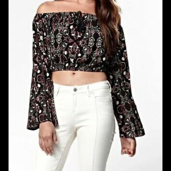 Kendall & Kylie Off Shoulder Black Floral Crop S (G1) - Picture 1 of 13
